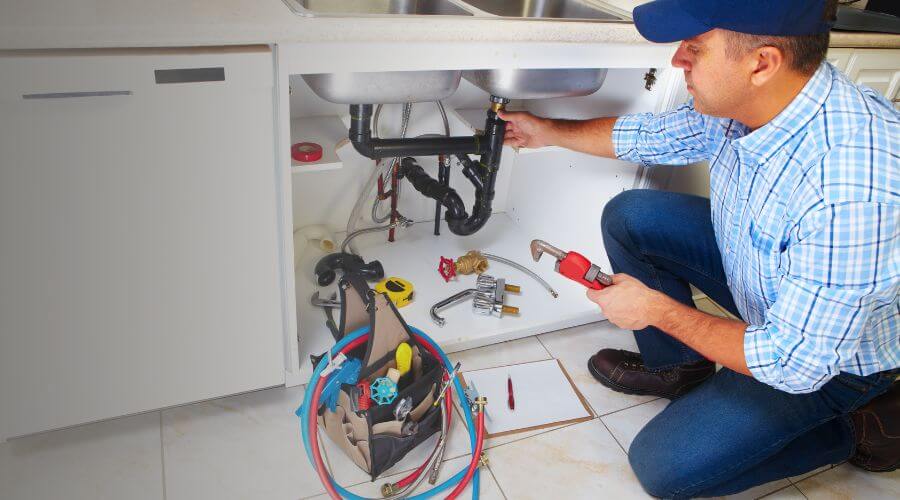 Professional clogged toilet repair in Pomona, MO